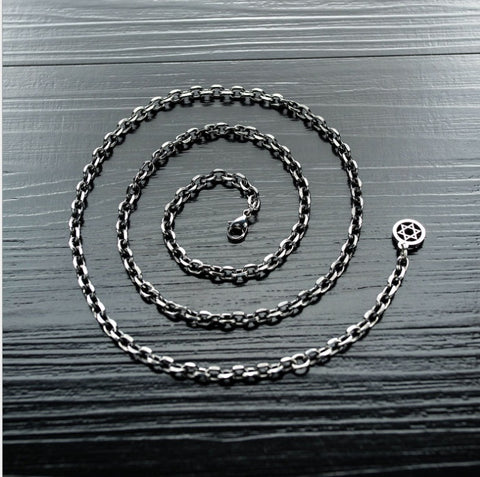 Maple leaf classic necklace